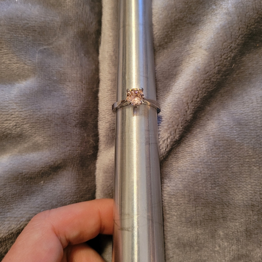 Ring - Picture 2 of 6